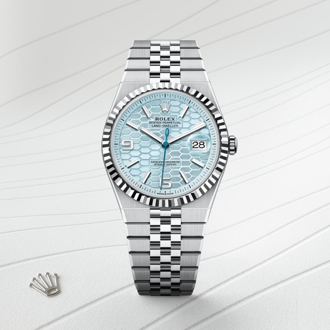 3b218bb65202b1a12ff7782296b7c34f.jpeg Rolex Land-Dweller 40 Oyster, 40 mm, platinum M127336-0001 - Image 1